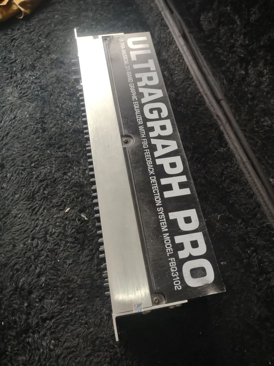 equalizador gráfico de 31 bandas Behringer Ultragraph Pro FBQ3102