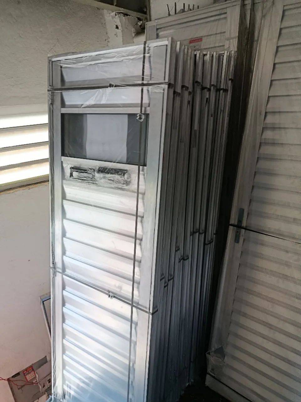 Porta pra sauna com visor. 60x1.85