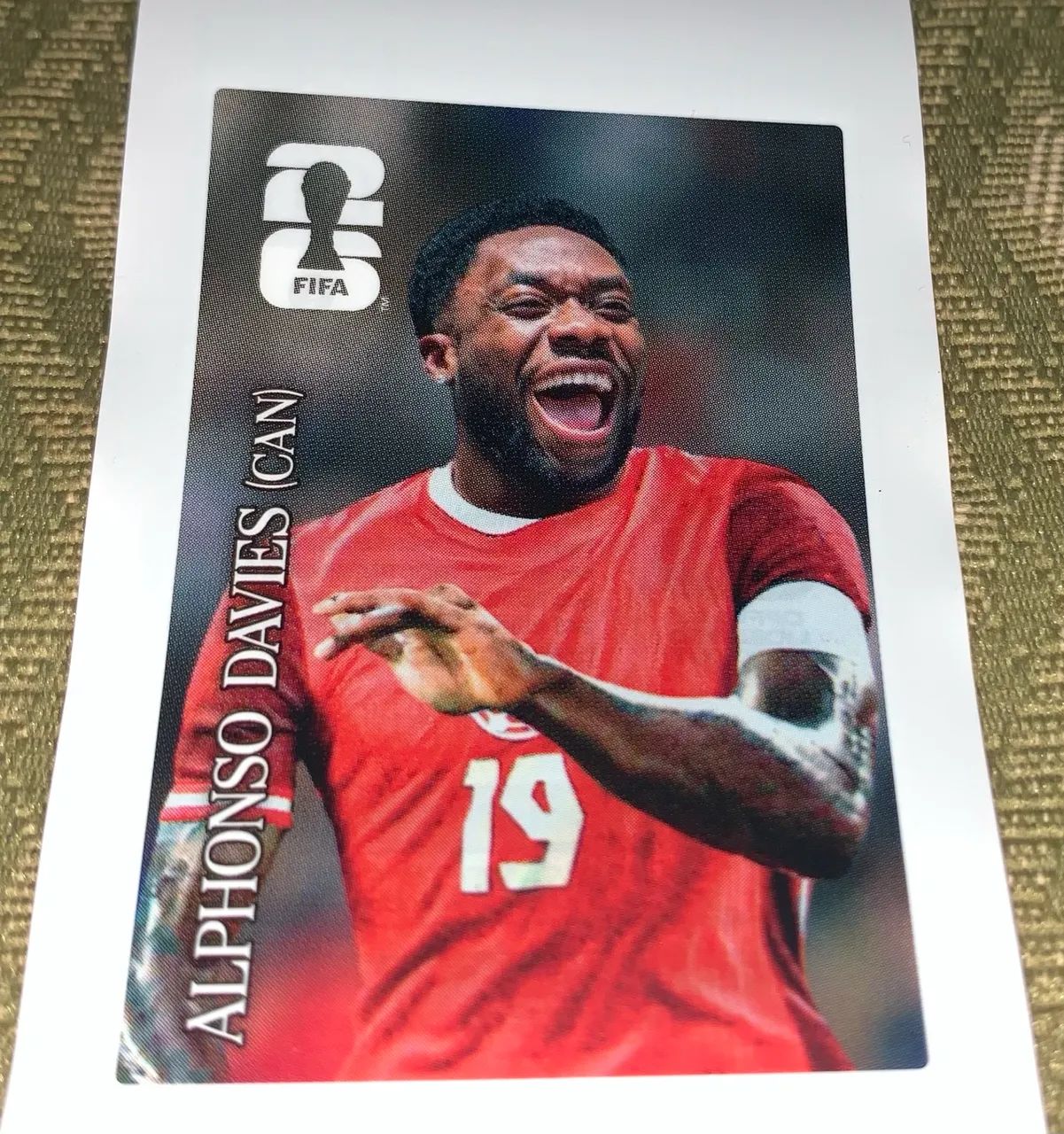 Figurinha Copa 2026 Alphonso Davies no Rótulo original - Foto 3