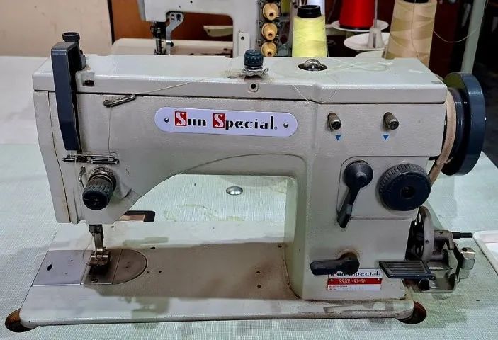Máquina de costura reta e zig zag Sun Special (Lubrificação automática)