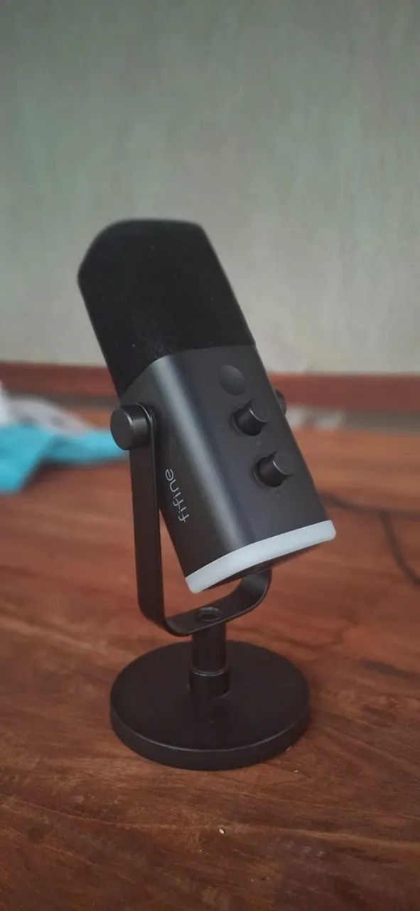 Microfone Gamer Fifine AM8 Ampligame,USB, RGB, Preto