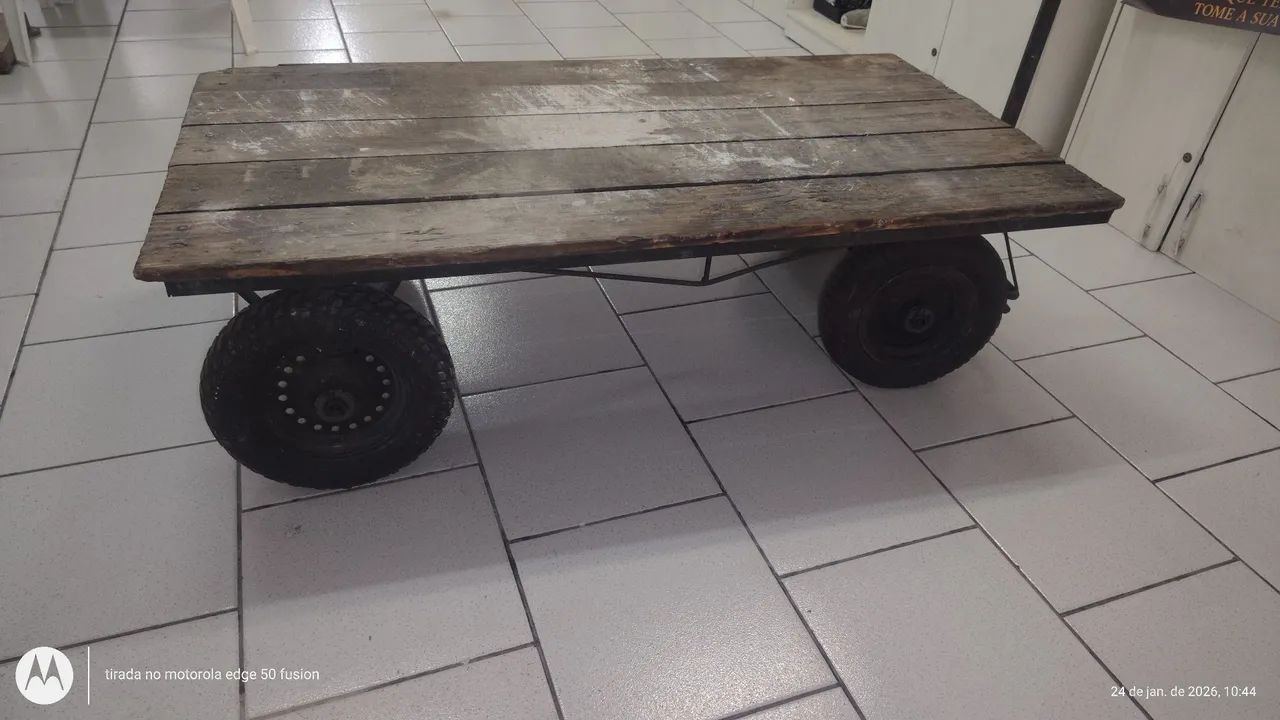 Carrinho 4 rodas  600 kg reforçado com pneus 