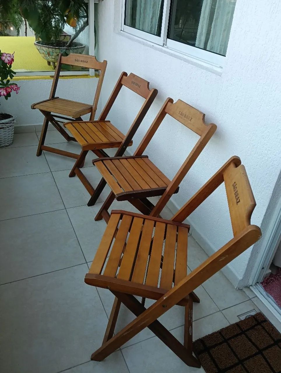 Lindas cadeiras madeira  - Foto 4