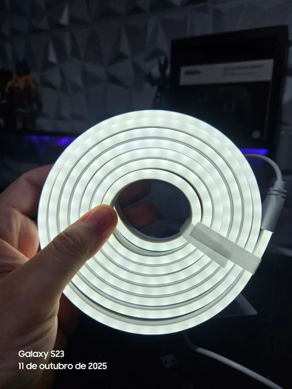 Fita de Led NEON - 2 metros - A prova d'água - Branco frio - USB - Controle Touch - NOVO - Foto 5