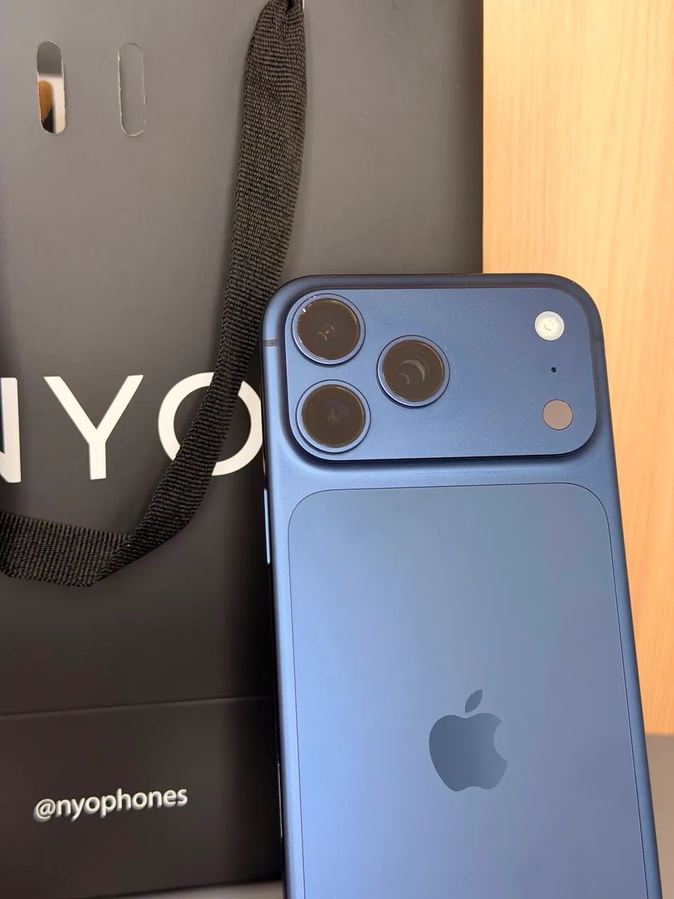 iPhone 17 Pro Max 256gb?