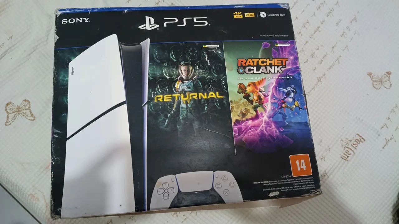PS5 Slim Digital com acessórios 