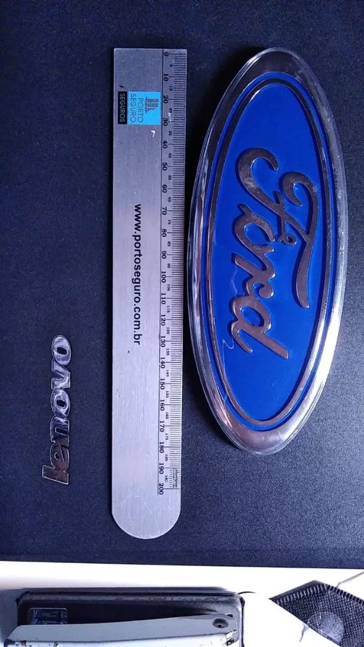 Emblema oval Ford resinado 18x7,5