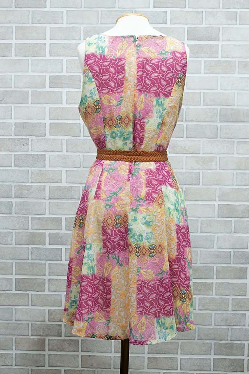 Vestido estampado floral patchwork - seminovo - Foto 2