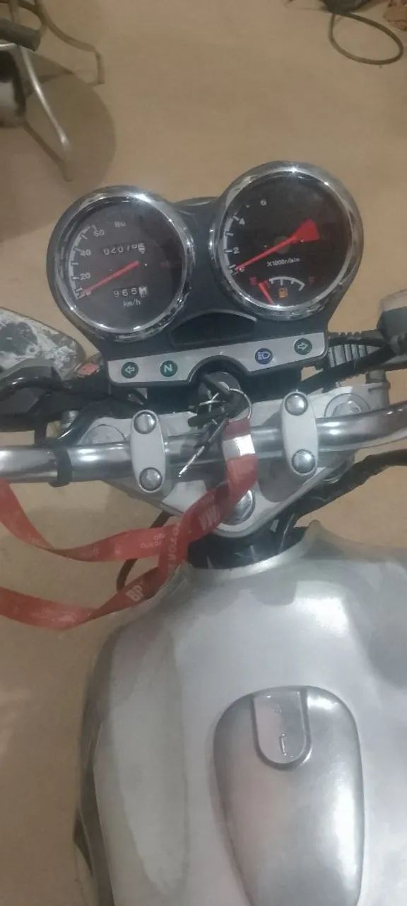 Vendo moto Suzuki yes 2008 - Foto 2