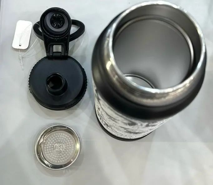 garrafa térmica santos 800ml preta - Foto 5