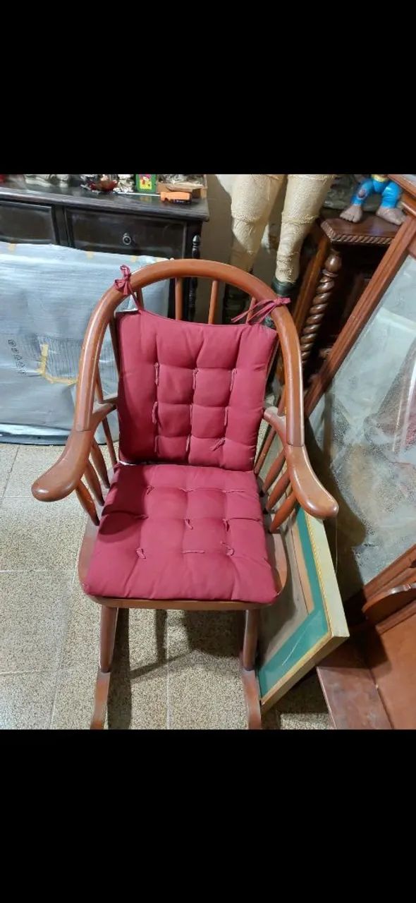 CADEIRA ANTIGA DE BALANÇO PERFEITA