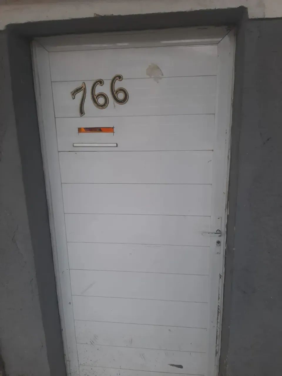 Duplex c/ 2 quartos (1 suíte) em bairro residencial!