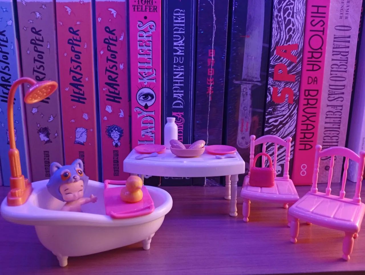 Lote twozies e móveis miniaturas 