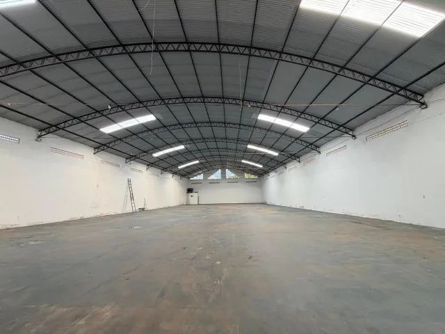 GALPÃO COMERCIAL COM 1400M² - Foto 2