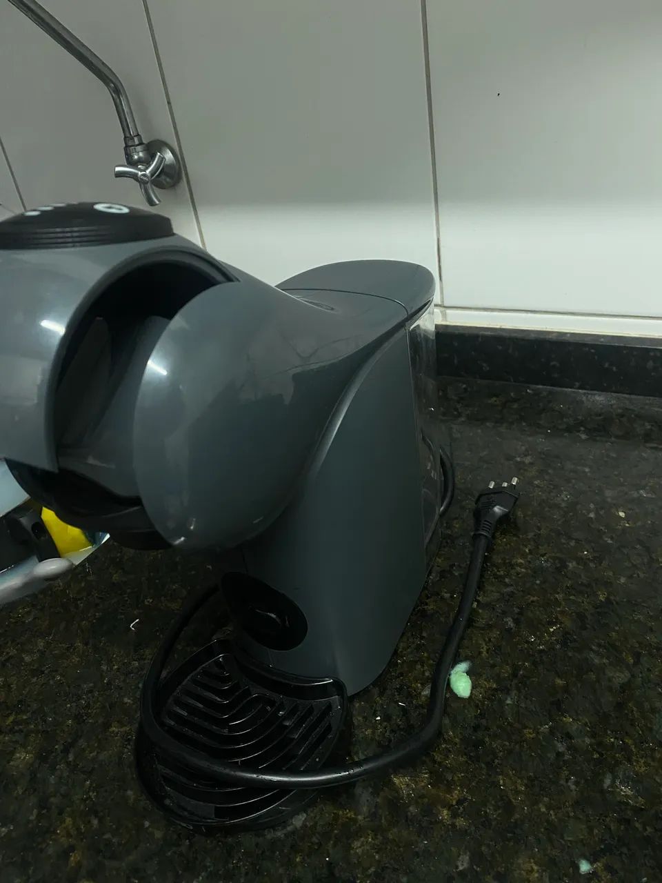 cafeteira nova e boa pra uso com caixa - Foto 4