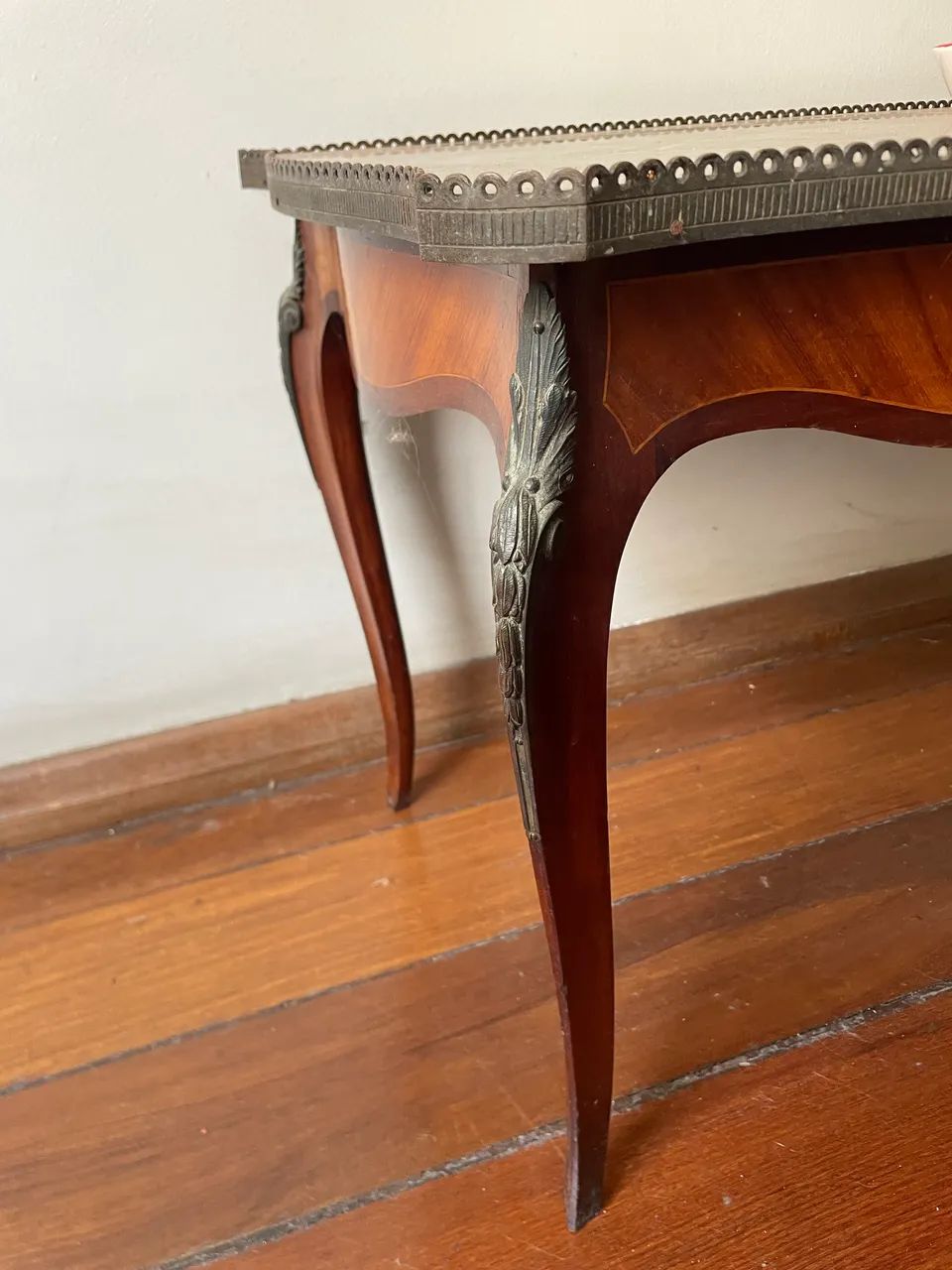 Mesa de centro estilo Vitoriano/Luiz XV - Foto 3