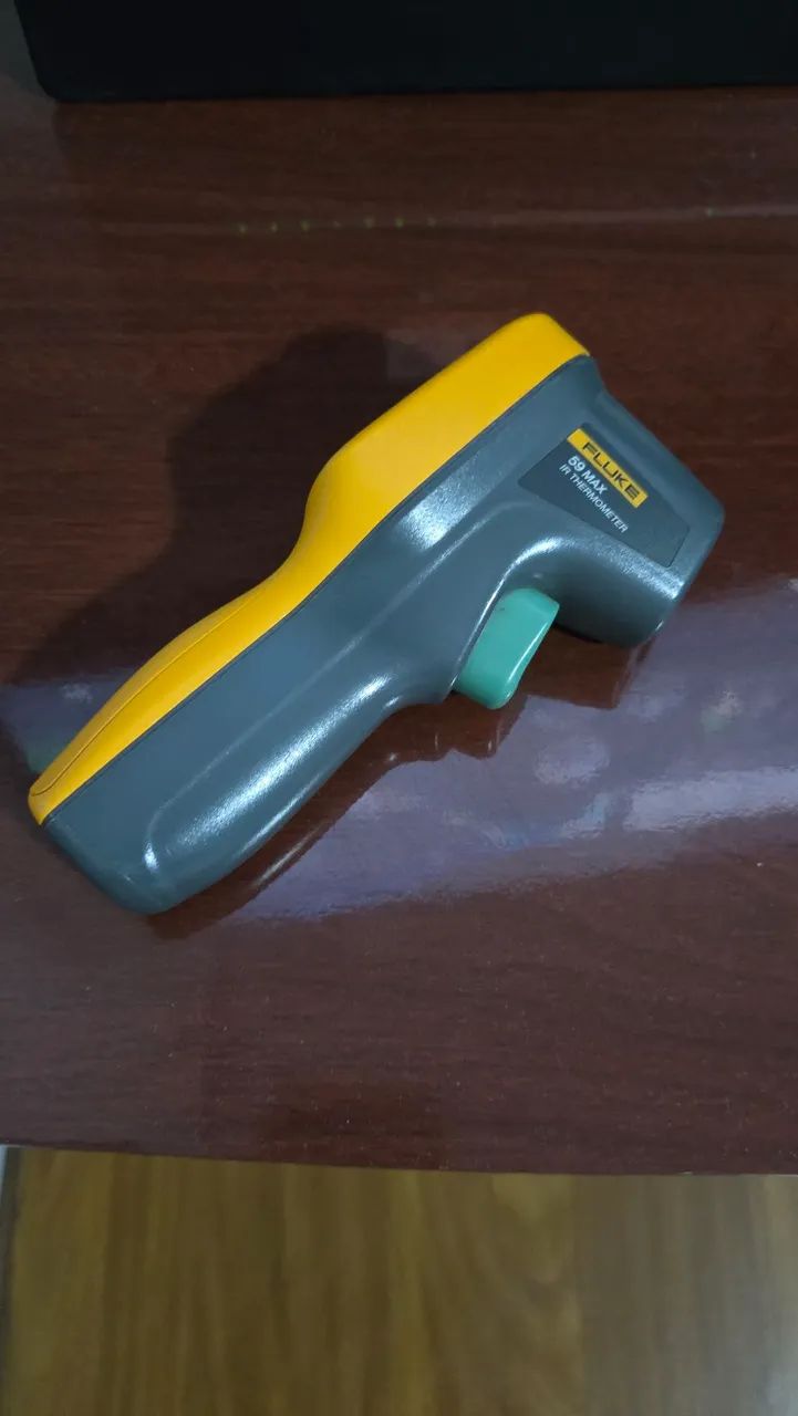 Fluke 59 Max Thermometer