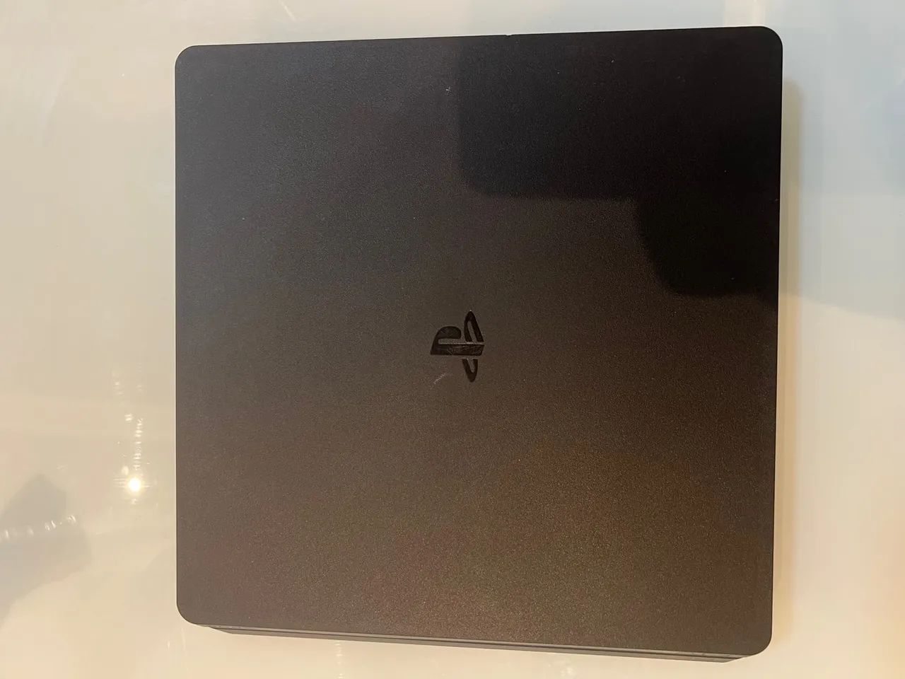 PS4 2 jogos + 1 controle 