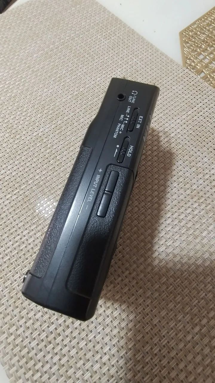Gravador de áudio tascam DR40 - Foto 2