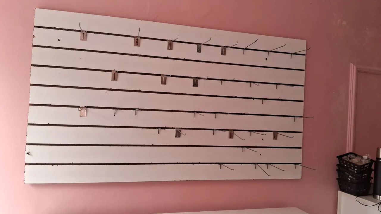 Painel + 20 ganchos grátis  - Foto 2