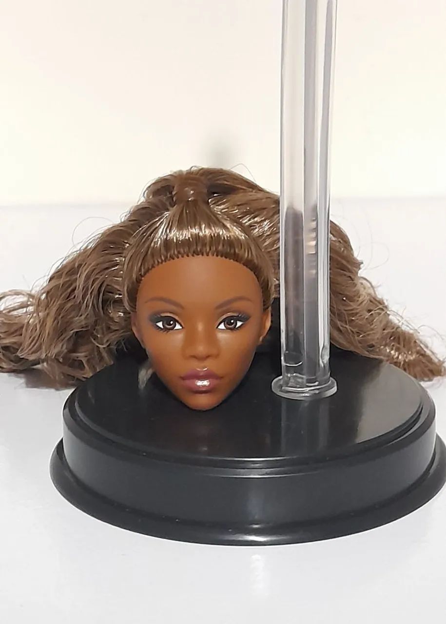 Cabeça Barbie Basics Model #9 - Tamika - Foto 3
