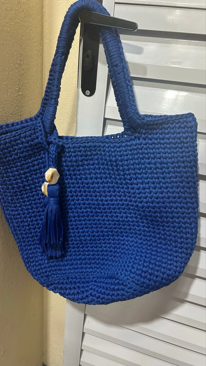 Bolsa de crochê feito a mão 