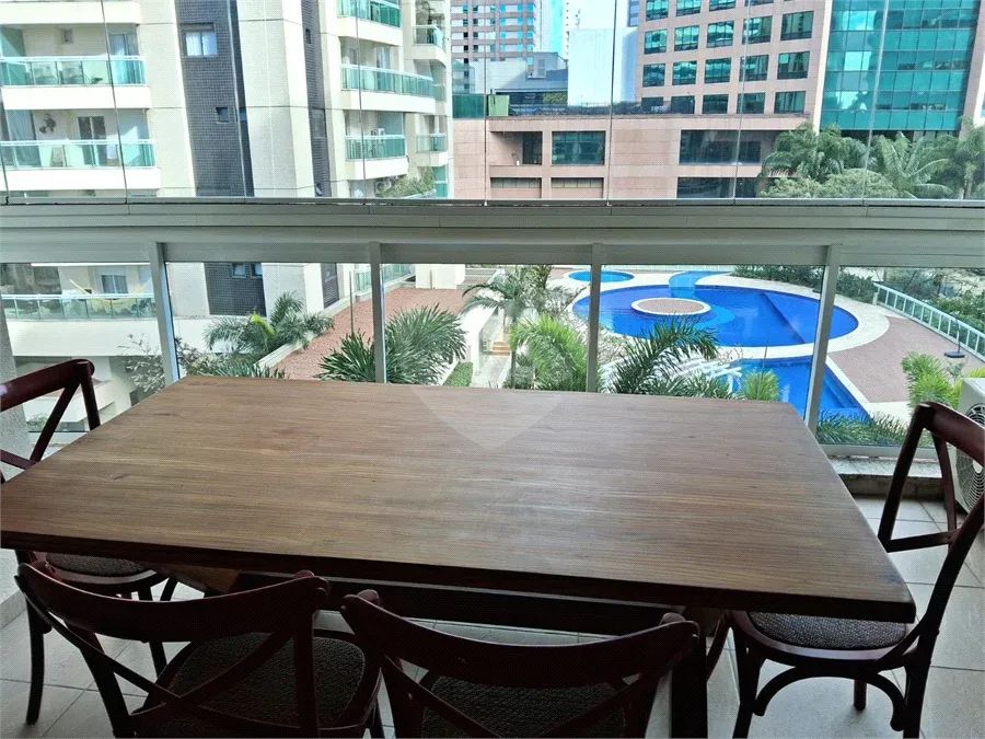 Apartamento com 2 quartos para locação em Cidade monções - SP