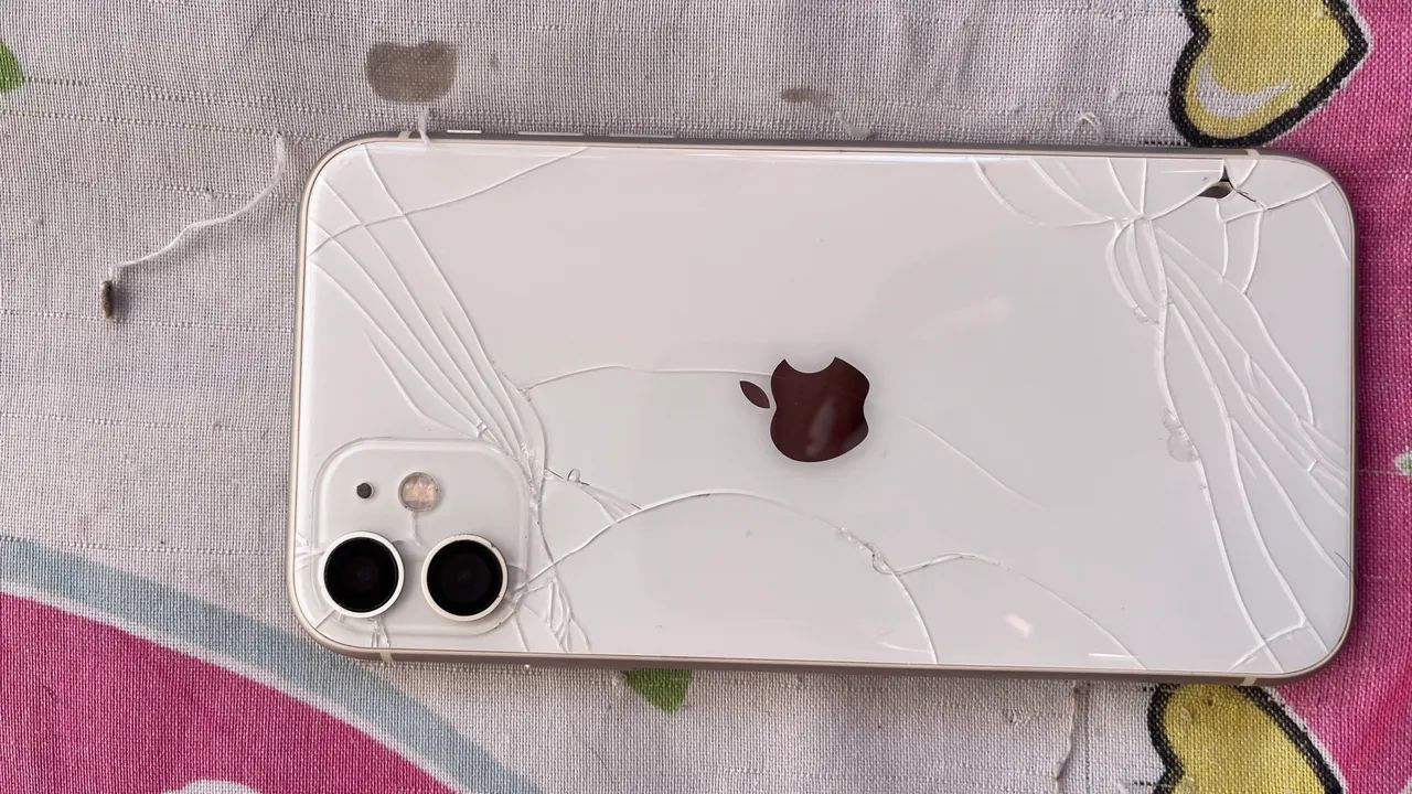 iPhone 11 128gb Branco  - Foto 4