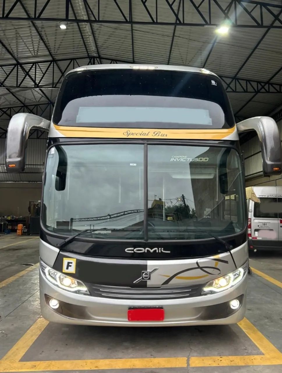 DD COMIL CAMPIONE INVICTUS  VOLVO B420 6X2 ANO 2016 MOD. 2017