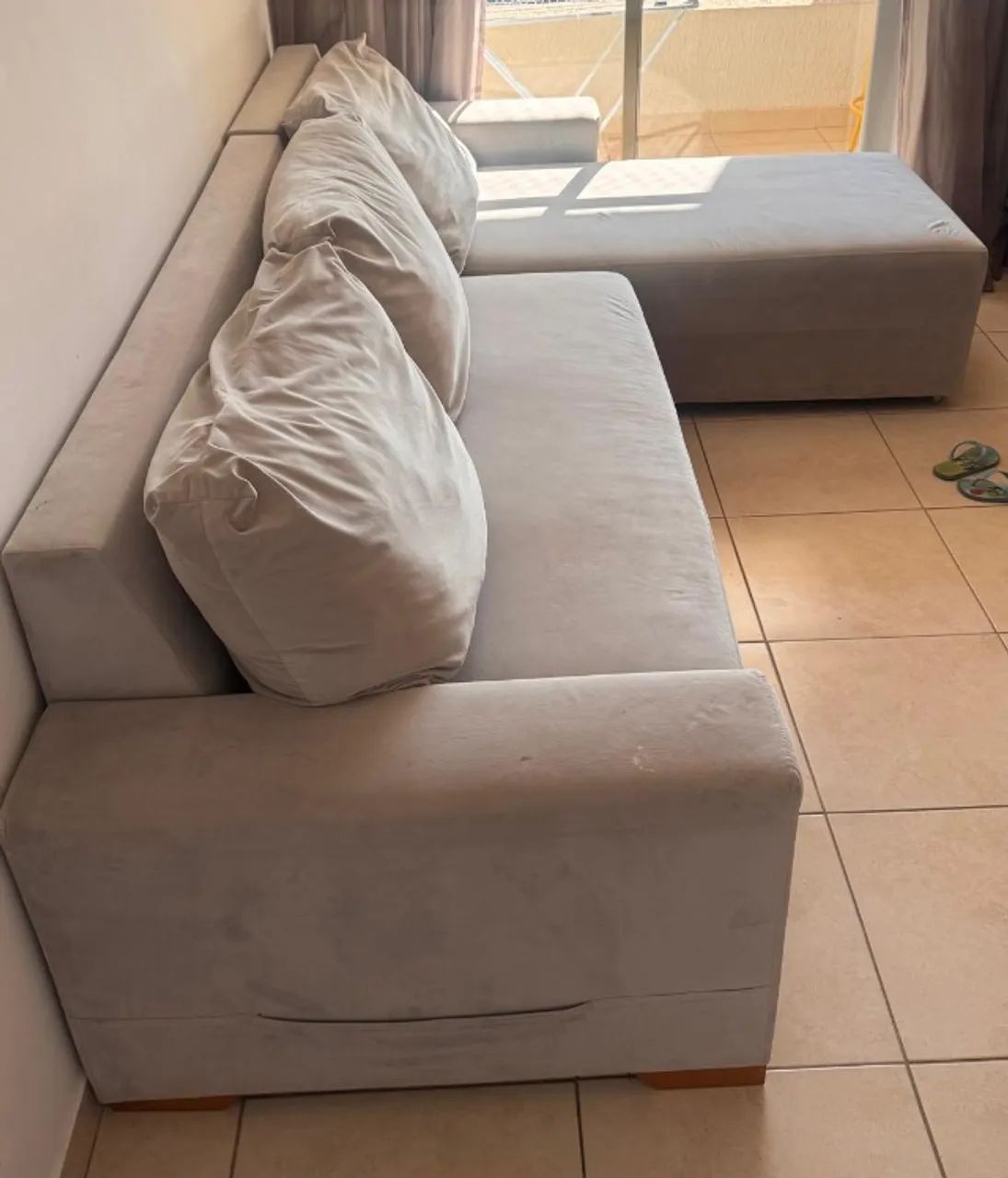Sofá com Chaise