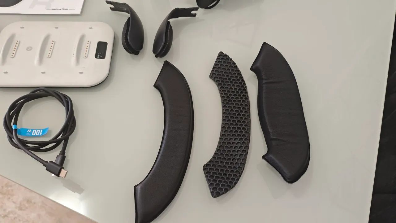 Kit Bobovr (S3 Pro Head Strap + BD3 Charging Dock + 2 Baterias B100) - Foto 5