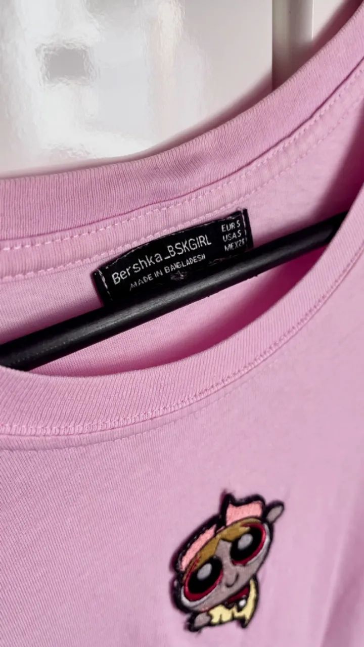 camiseta super poderosas florzinha bershka - Foto 2