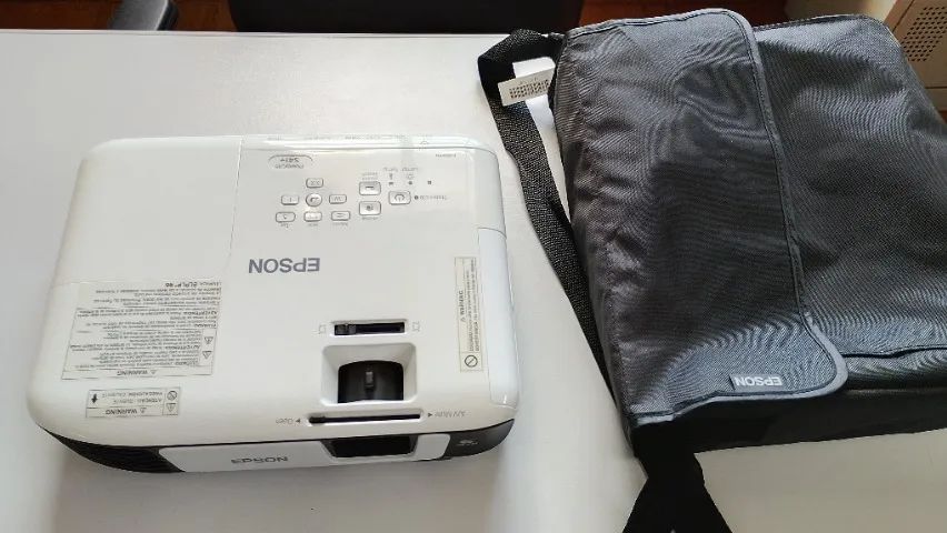 Projetor Epson PowerLite S41+ - 3300 lumens