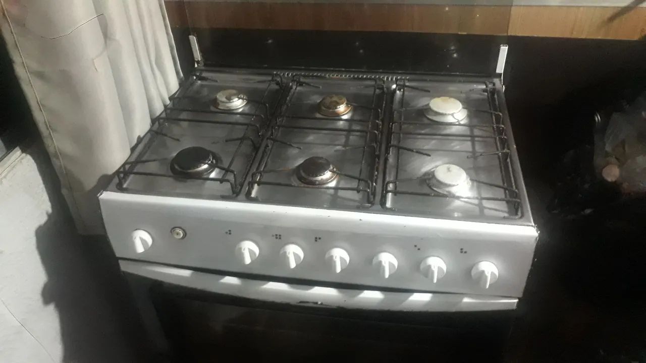 Fogão 6 bocas usado