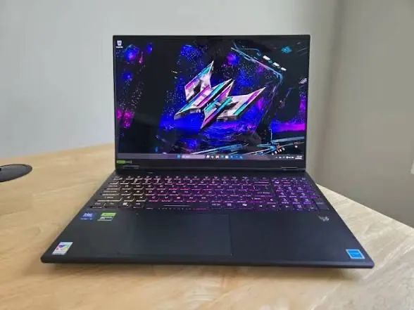 NOTEBOOK RTX 5070TI Acer Helios 16s - LACRADO