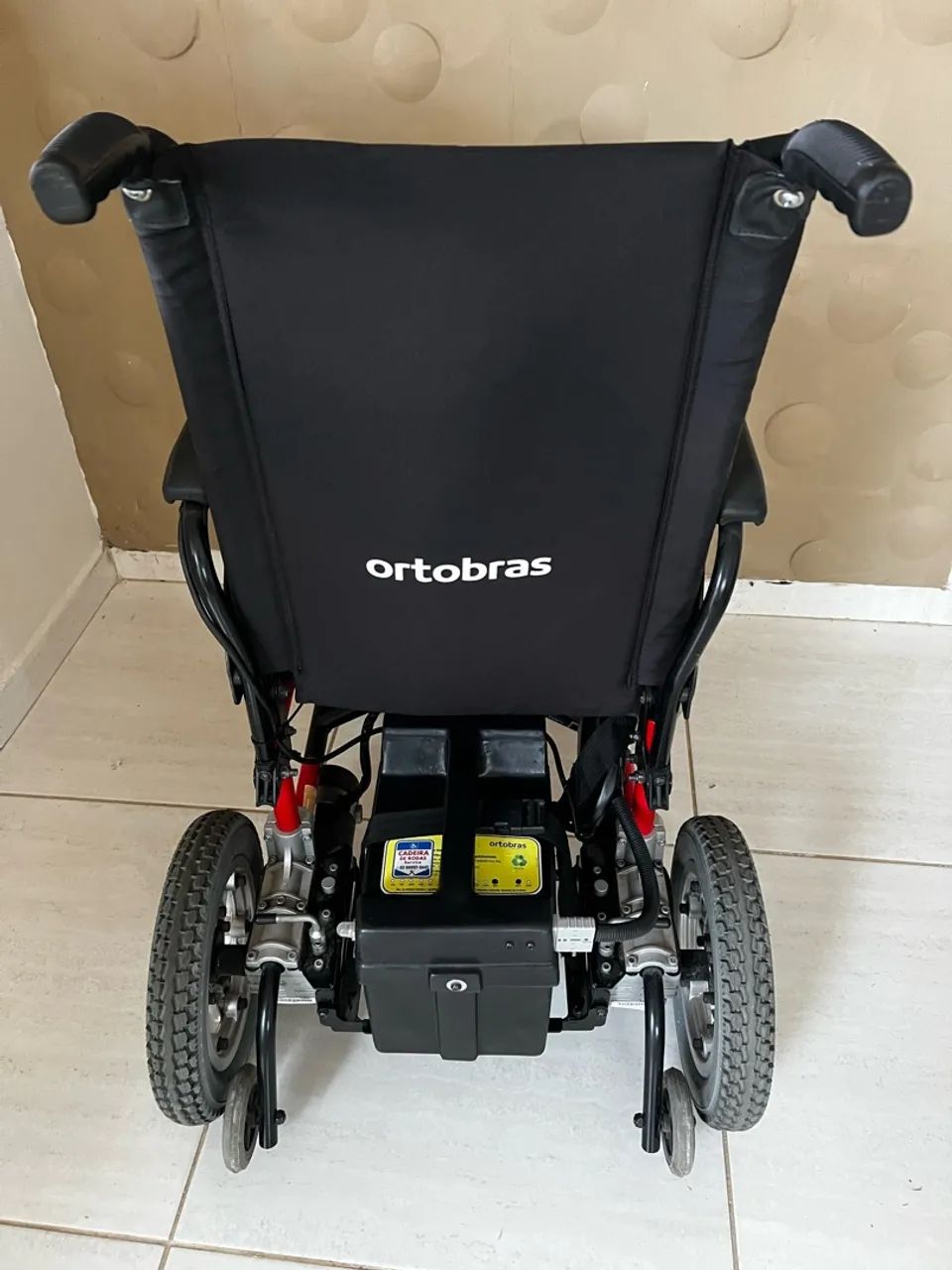 Cadeira de roda motorizada  - Foto 3
