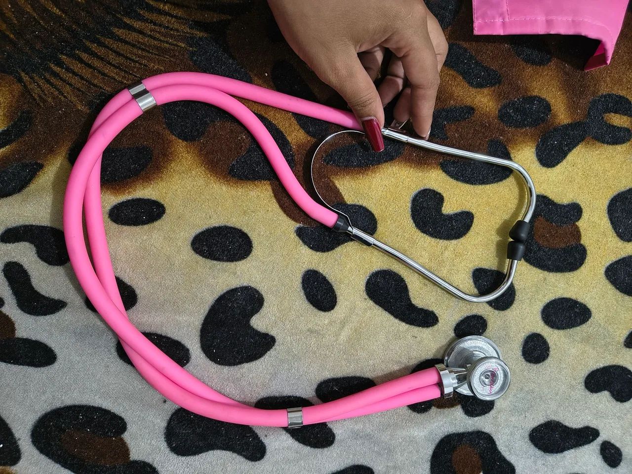 Estetoscópio e esfigmomanômetro 