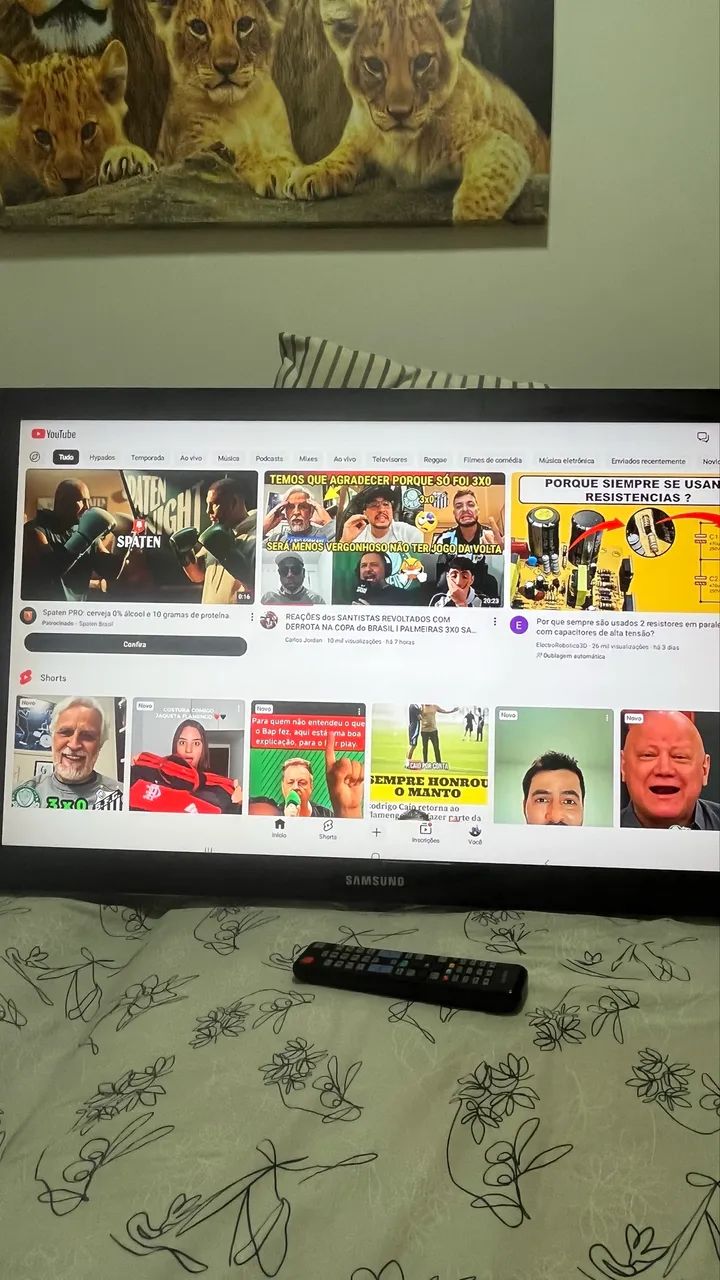 Vendo tv Samsung de 40 polegadas ( OBSERVAÇÃO NÃO É SMART) e LCD ?