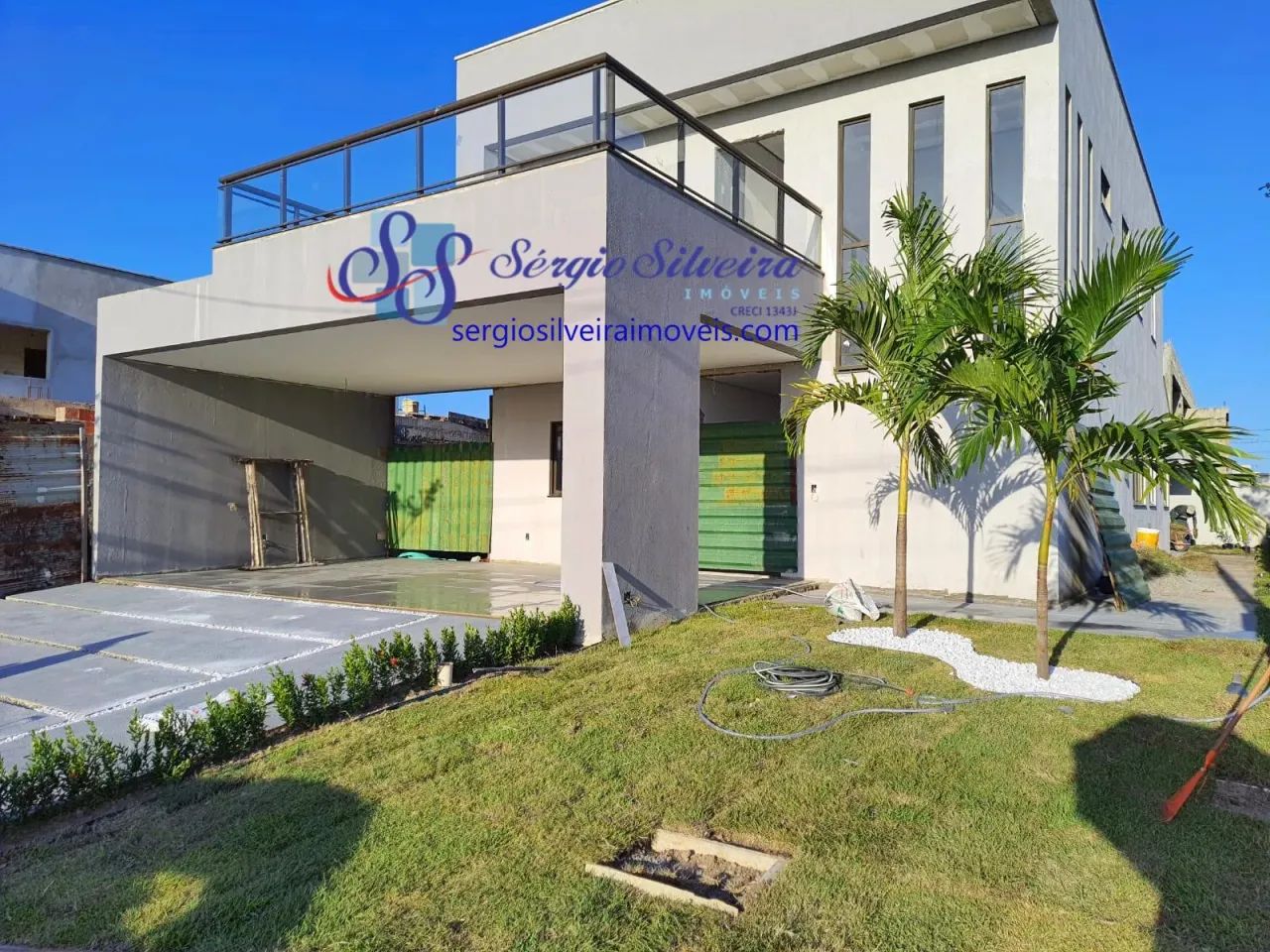 Excelente casa na Cidade Alpha com 5 suítes