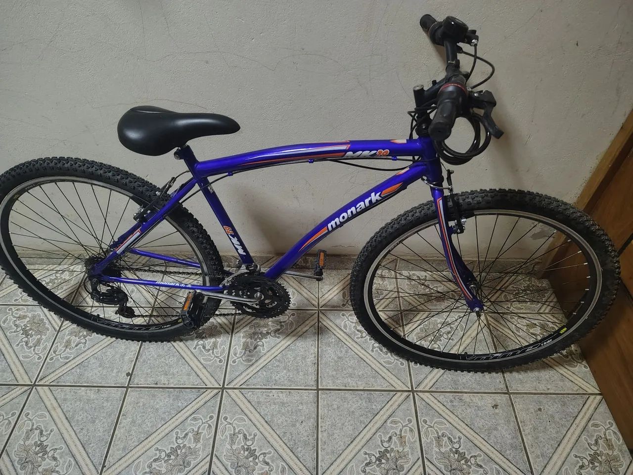 BICICLETA MONARK MK ARO 29 AZUL COBALTO 2018 USADA COM TRANCA E CHAVE