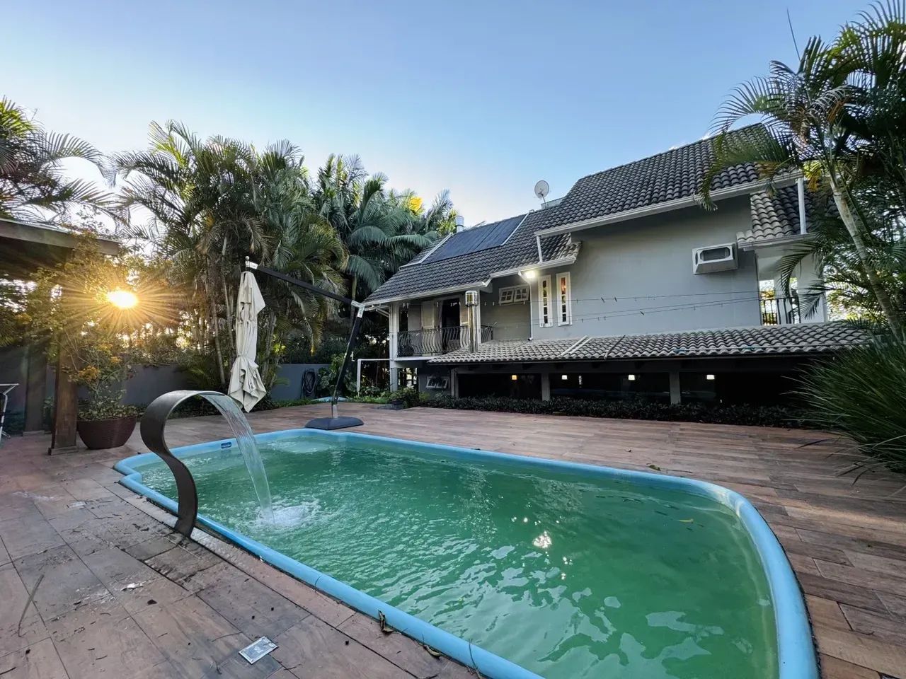 Linda Casa Com Piscina e Terreno Amplo em Cocal do Sul