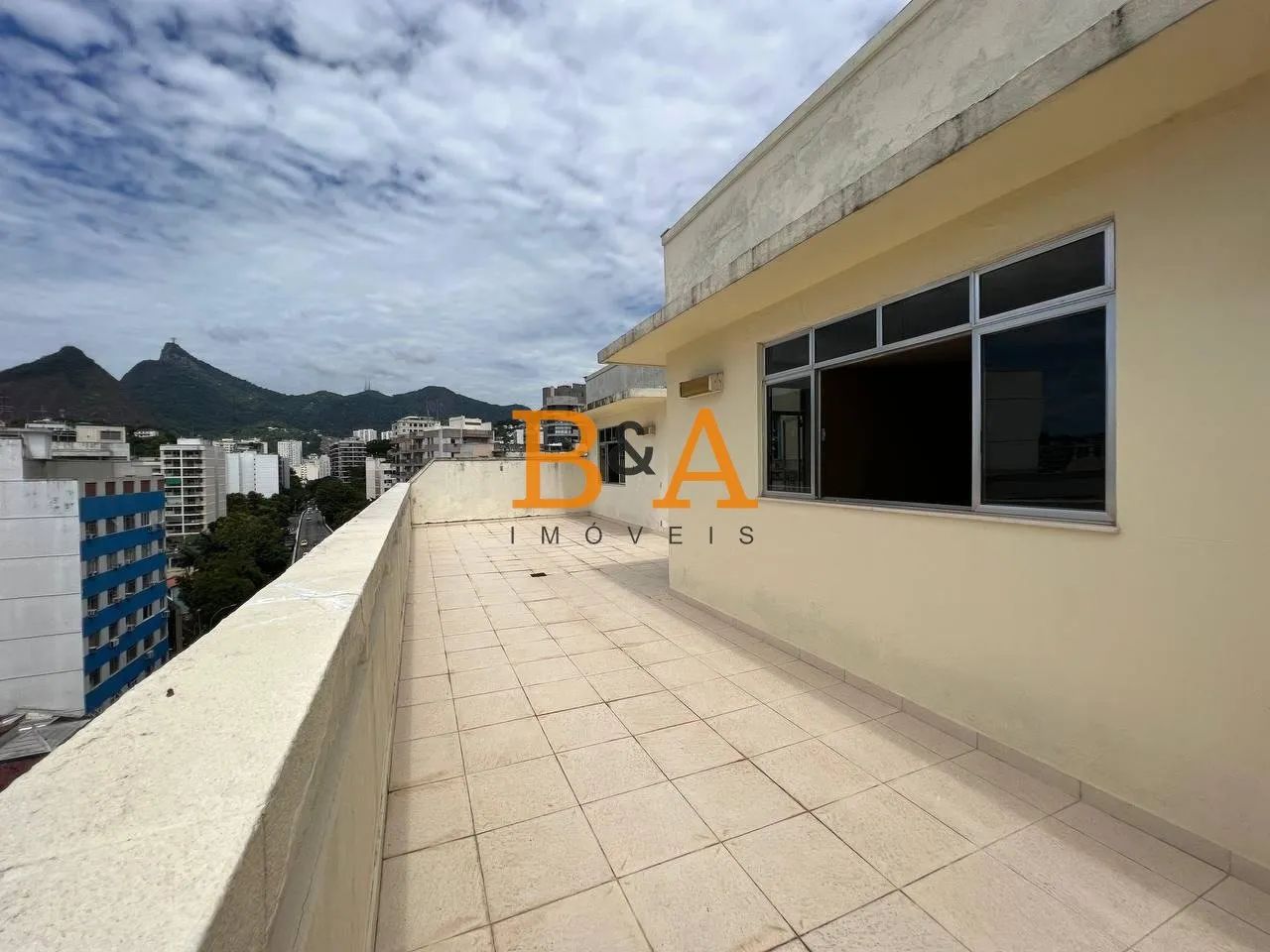 Cobertura linear com 239 m² e amplo terraço em Laranjeiras - Foto 4