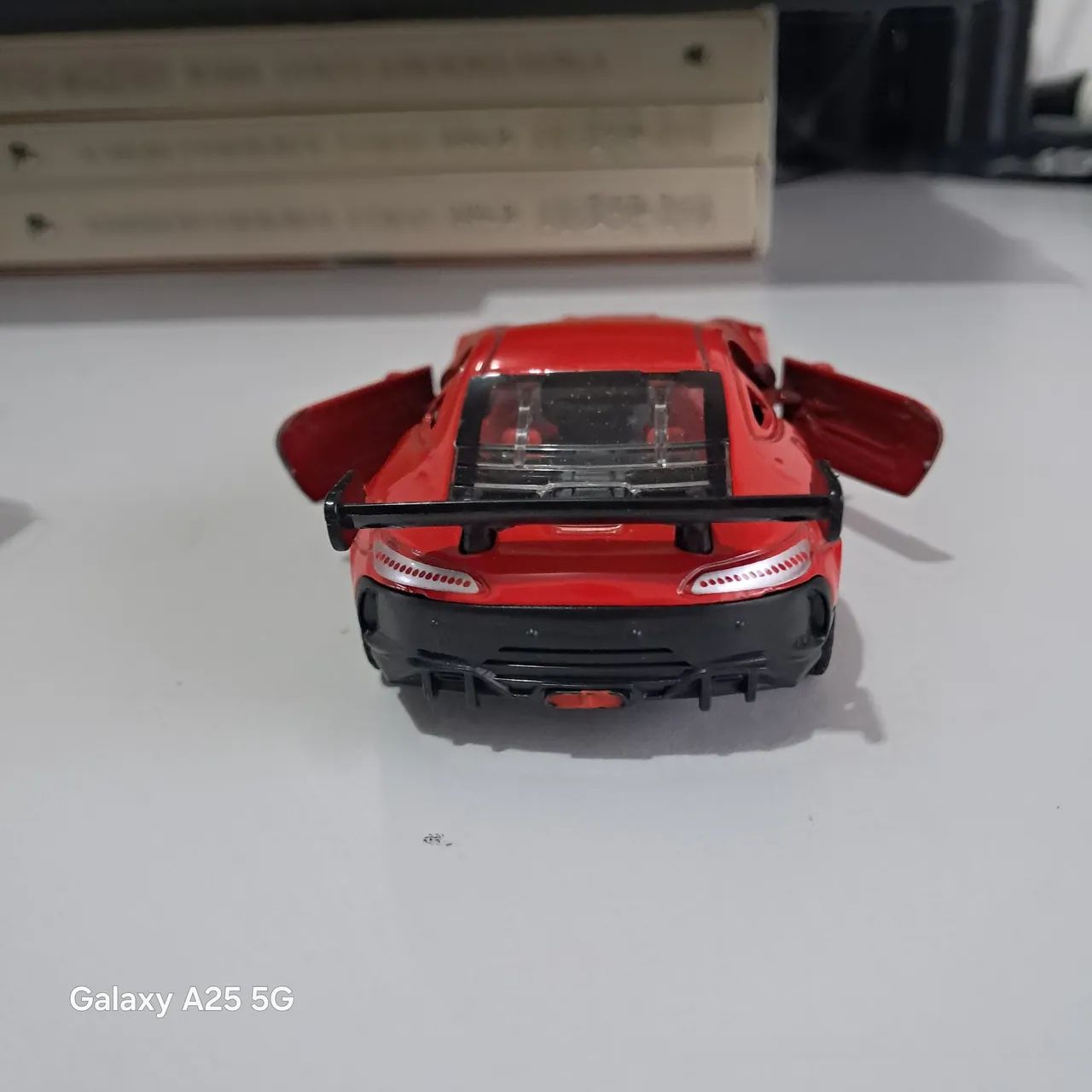 Miniatura Mercedes AMG GT - Foto 3