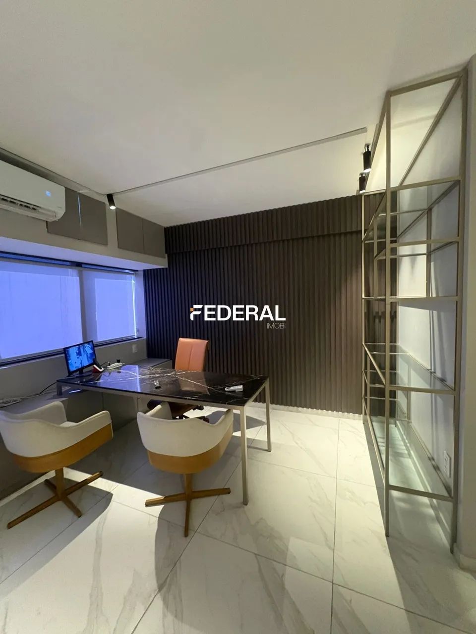 Sala comercial para Alugar com 147m², 5 salas, 3 garagens - Ilha do Leite - Foto 4