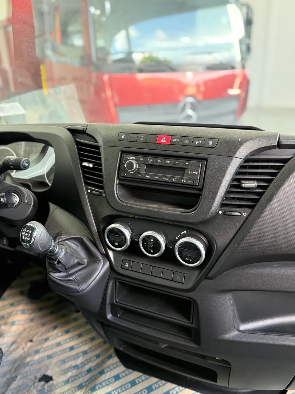 IVECO DAILY 35 CS - Foto 4