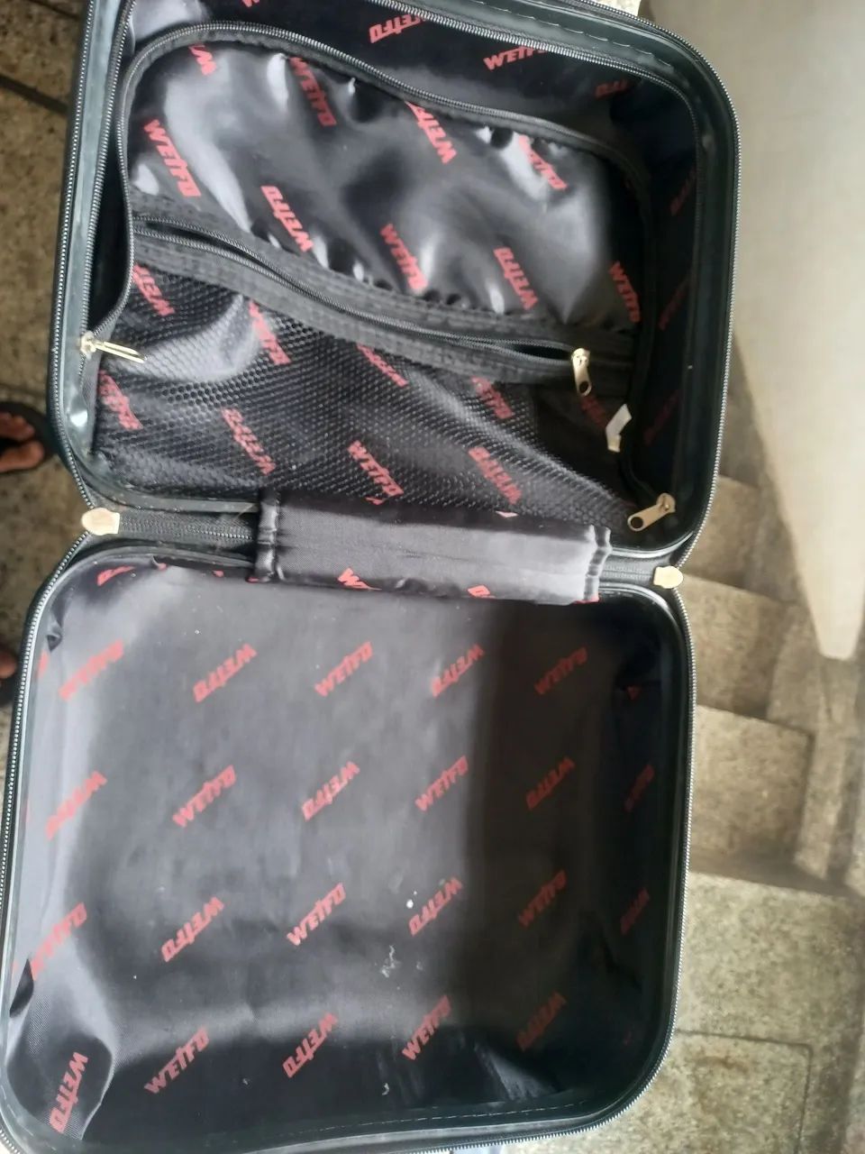 Frasqueira preta para viagem - Foto 4
