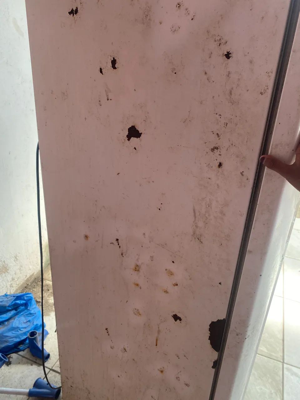 Vende-se geladeira com defeito  - Foto 3