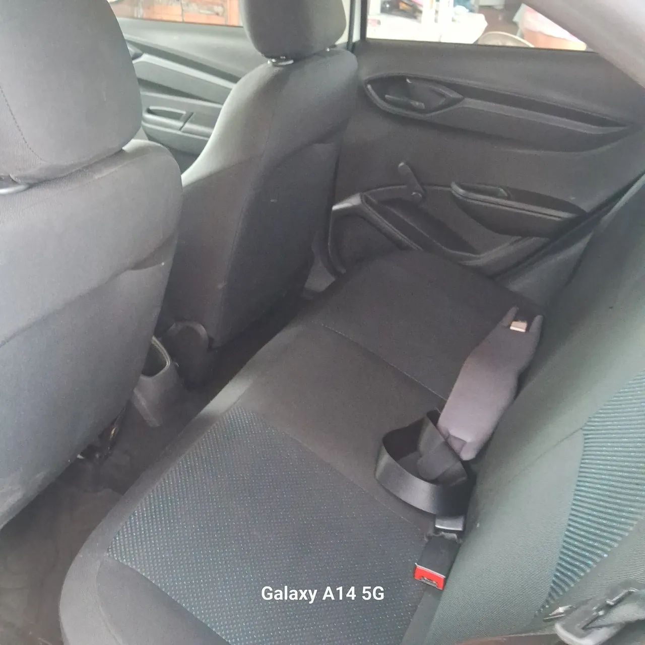 Chevrolet Onix JOY Hatch 1.0 8V Flex Mec. 4P 2018 - Foto 3