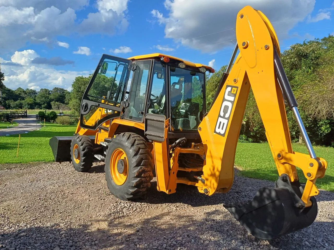 Retroescavadeira JCB 3CX 2022 - Foto 2