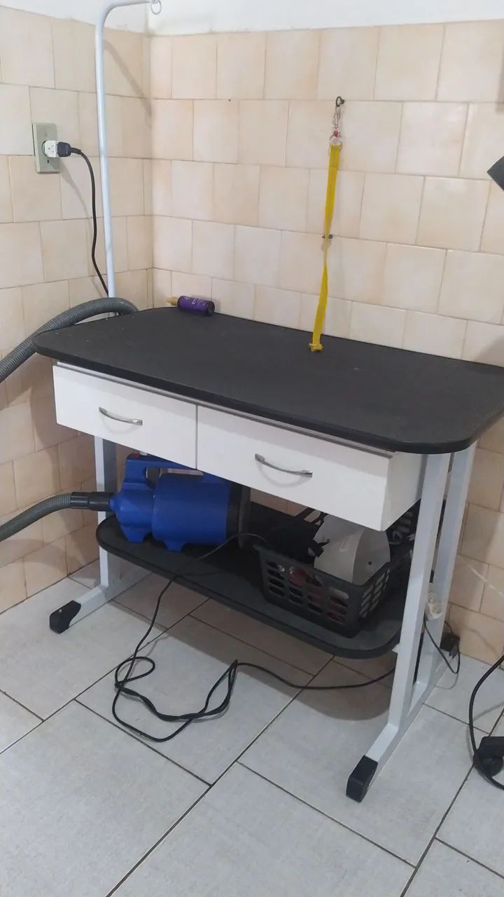 Mesa para tosa com gaveta 